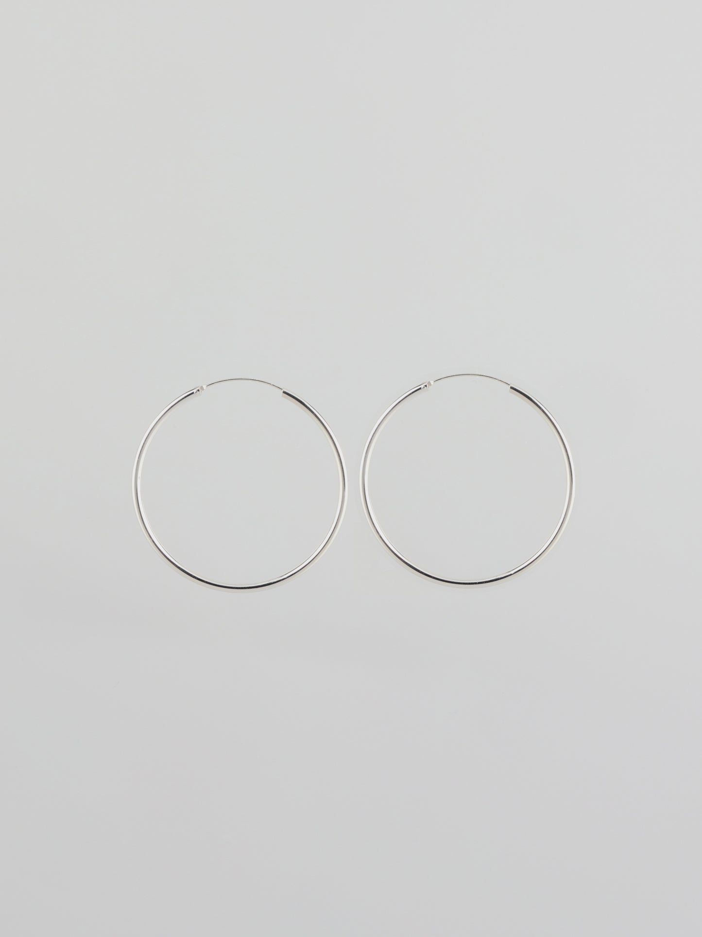 Small Hoop Earring in Sliver