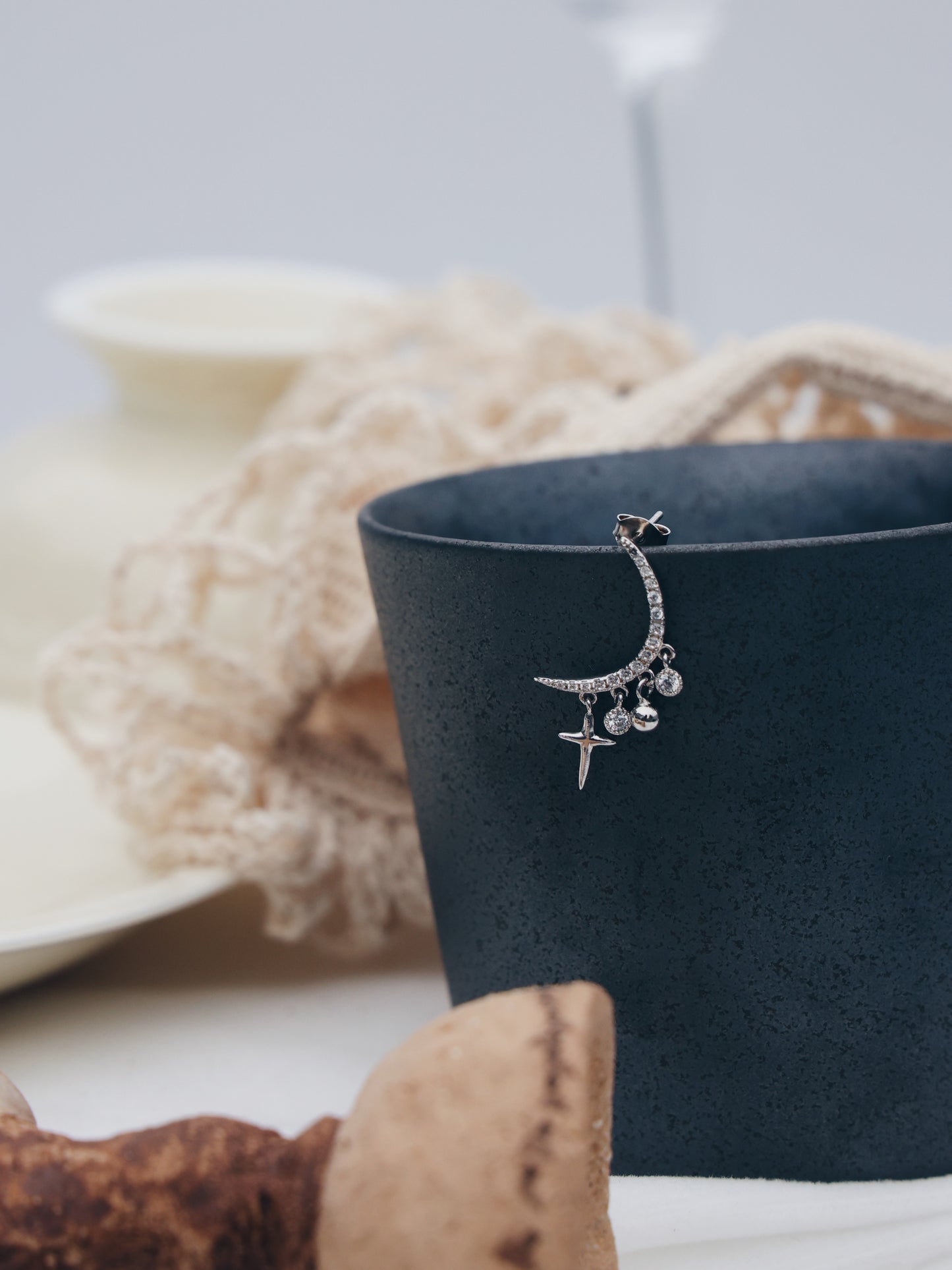 Moon-shaped Starry Silver Earrings