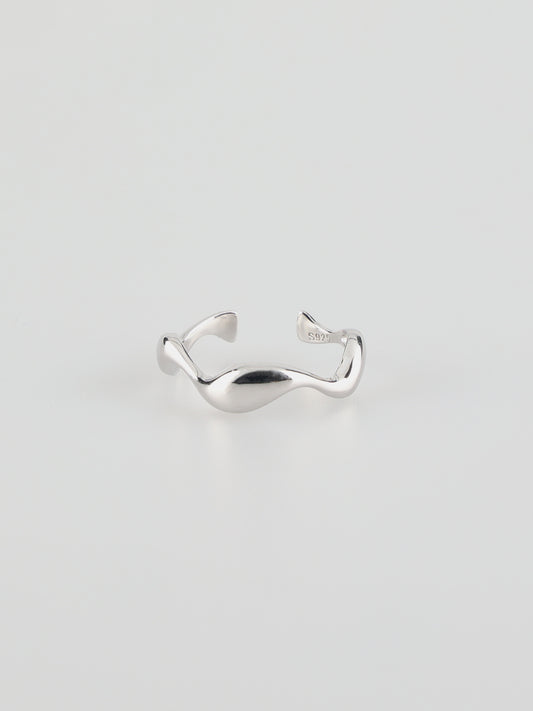 Unconventional Wave-shaped Open Shank Ring